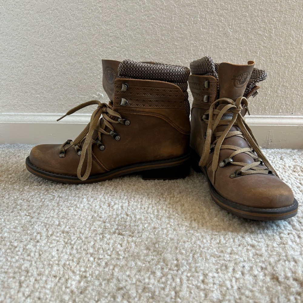 Brand new Brahma leather boots